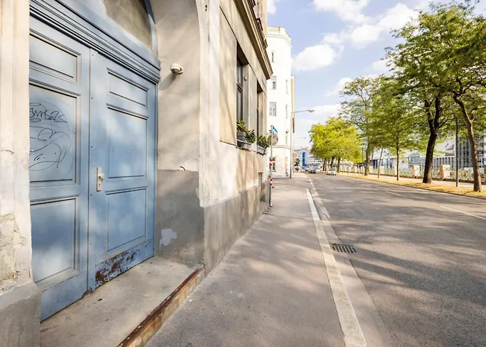 Apartment Near Schoenbrunn & Metro